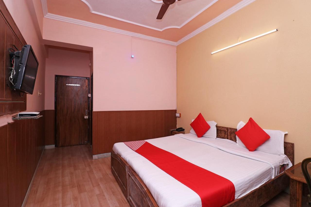 Oyo 8379 Hotel Kamal Lucknow Ngoại thất bức ảnh