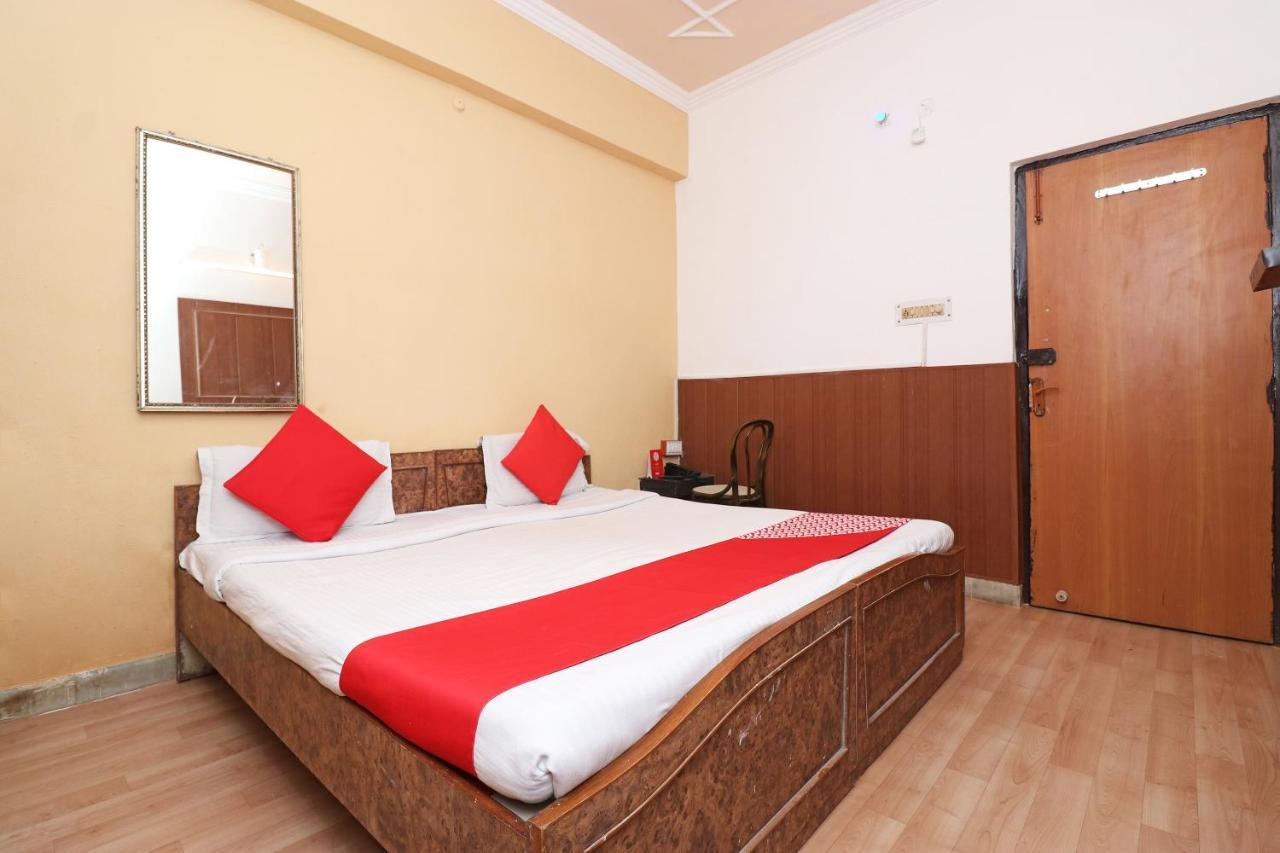 Oyo 8379 Hotel Kamal Lucknow Ngoại thất bức ảnh